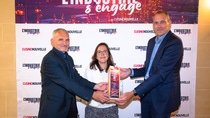 Junto con Renault Group y Dürr, BASF Coatings recibió el “Trophée de l’Industrie s’engage 2025” por su innovador proceso de aplicación. De izquierda a derecha: Eric POUSSIN, Director Comercial de Dürr Systems France; Sonia ACHARD, Directora General de Ingeniería de Producción de Pintura y Procesamiento de Plásticos en Renault Group; y Jerome DUPRE, Gerente de Cuentas Clave para Renault Group y Responsable de Sostenibilidad en BASF Coatings. (Foto: BASF)