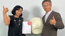 Proud winners of the Red Dot: Chiharu Matsuhara, head of Automotive Color Design for Asia Pacific, and Naoya Sakai, Color Lab Manager.