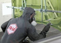 Nach erfolgreicher Einführung in Europa und Asien werden erste Produkte aus dem Reparaturlackbereich nun auch in diesem Jahr in Nordamerika vermarktet. Diese Produkte tragen zu einer Reduktion der CO2-Emissionen und zur Kreislaufwirtschaft bei. 
Foto: BASF Coatings