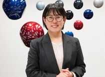 Huiying Jin, Werkleiterin von BASF Coatings in Würzburg Huiying Jin, Werkleiterin von BASF Coatings in Würzburg